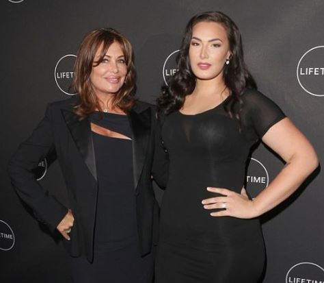 Young Annaliza Seagal with her mother Kelly LeBrock